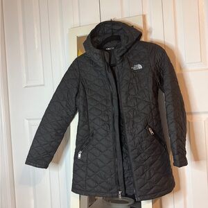 The North Face ThermoBall Parka Jacket Kids Girls Size 10/12 Black Hooded
